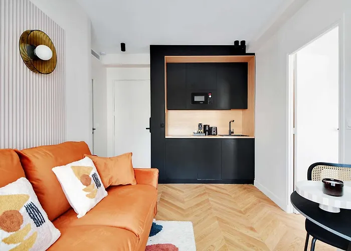 Cozy Entire Apartment Near The Eiffel Tower